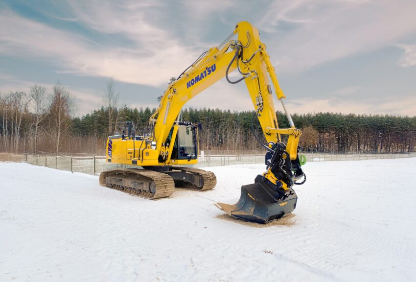 engcon and Komatsu announce enhanced integration through seamless tiltrotator technology